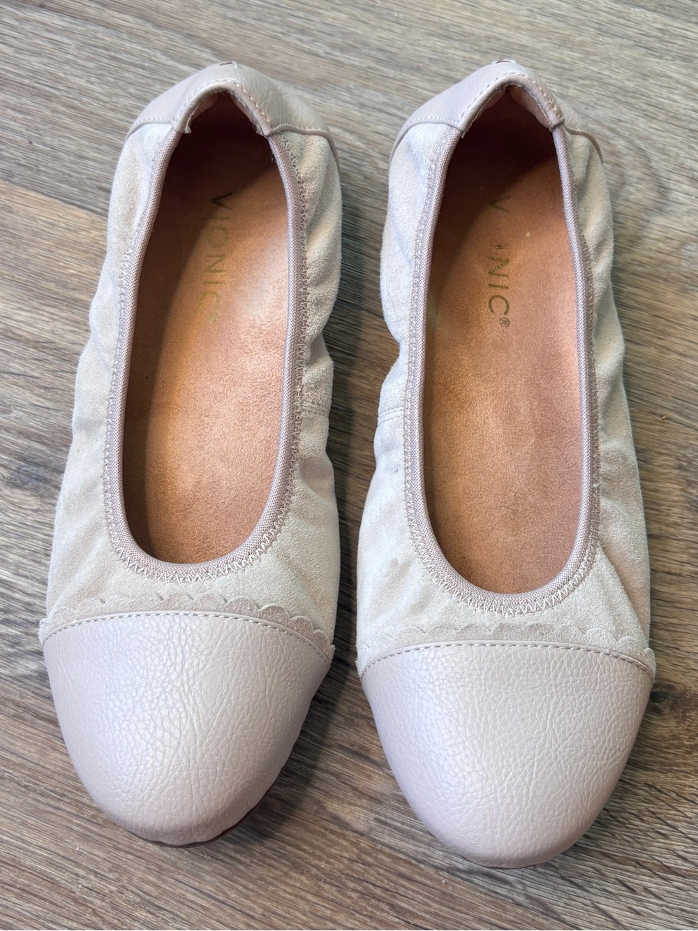 Vionic Tina Ballet Flats Women’s Size 8 Beige Suede Leather Comfort Orthotic